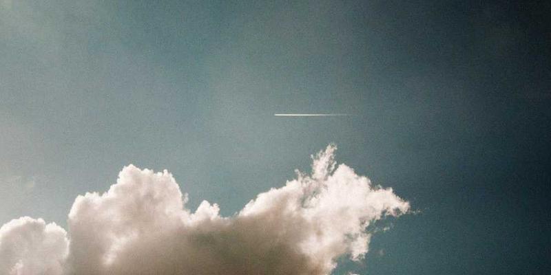 分析不同人的笔迹中,某个特定笔画(比如“的”字)所蕴含的个性密码