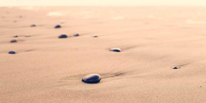 为本地小店创建“隐藏成就”,鼓励探索性消费