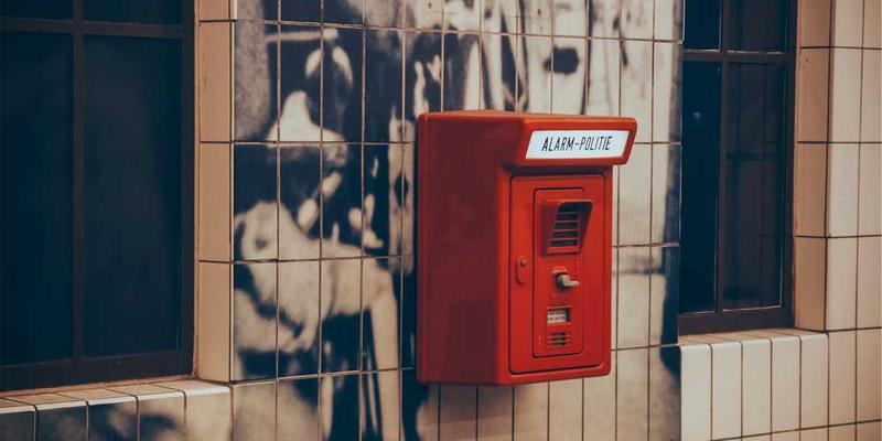 将每次迷路时的恐慌感,制作成一系列气味瓶签