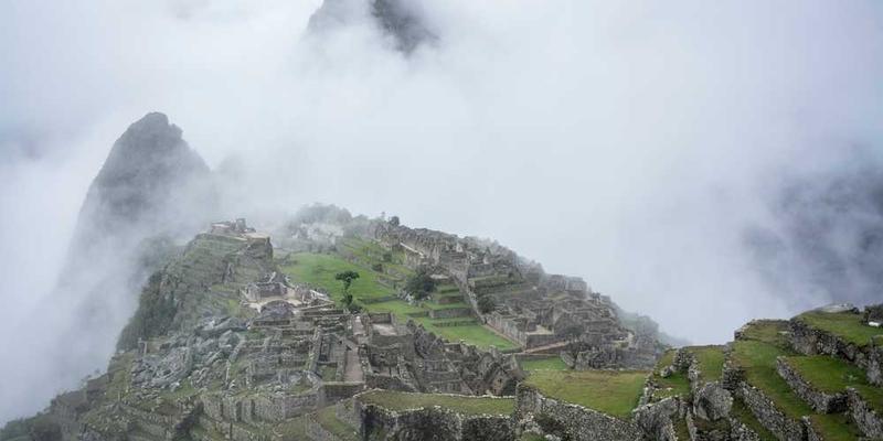 尝试用空间距离单位(米、公里)来描述时间长度