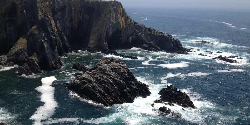 说明：全球化背景下，时区差异导致的时间碎片化问题，通过交易所实现全球协作与共享。