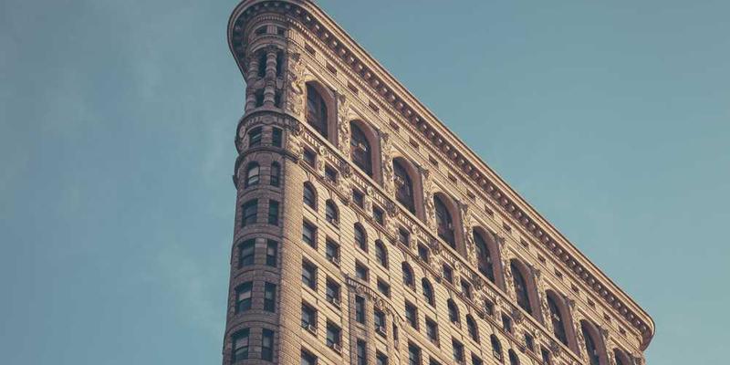 研究老旧木地板某处特别的吱呀声，其背后的应力结构与历史踩踏记忆