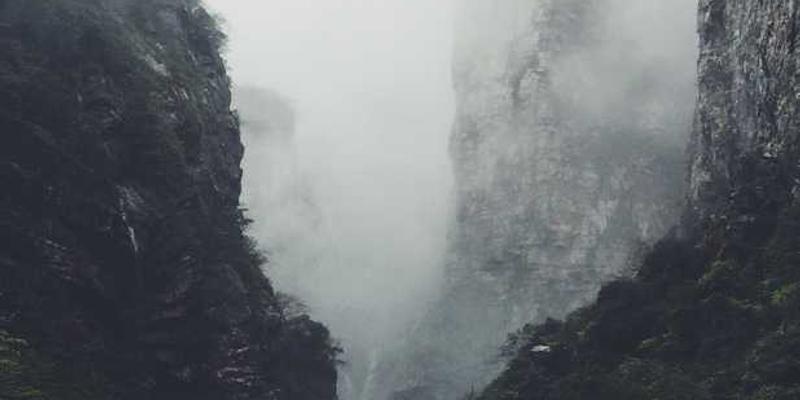 尝试为你的未来目标，设计一个非线性的、允许跳跃和回溯的“进度空间”