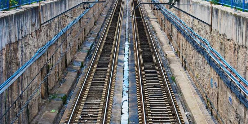 绘制“注意力焦点热力图”，显示你在不同场所、不同时段的精神投入分布