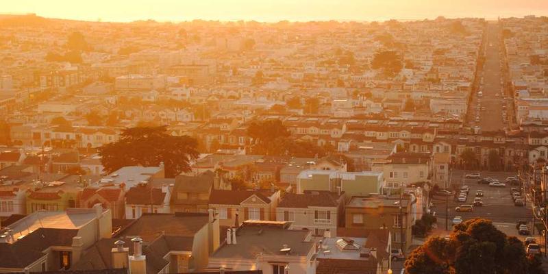 练习“局部沉睡”:让身体一部分完全放松,另一部分保持警觉