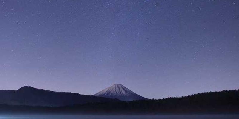 探讨如果人类像植物一样进行光合作用，社会结构和能源产业将如何被颠覆